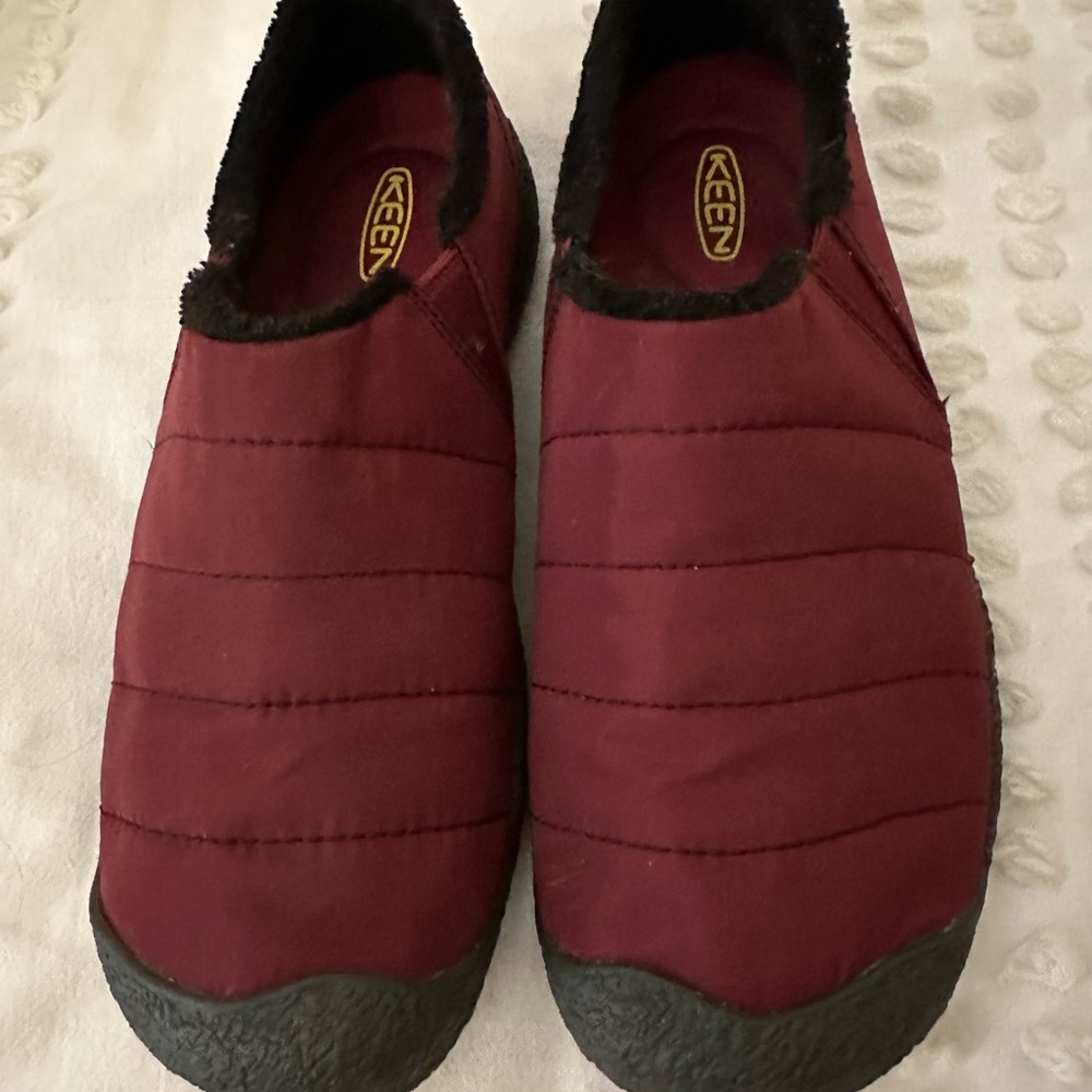 Keen Maroon Quilted Slip-On Shoes